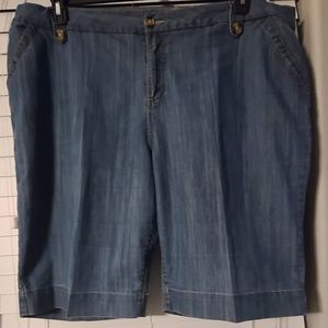 Venezia size 26 denim shorts